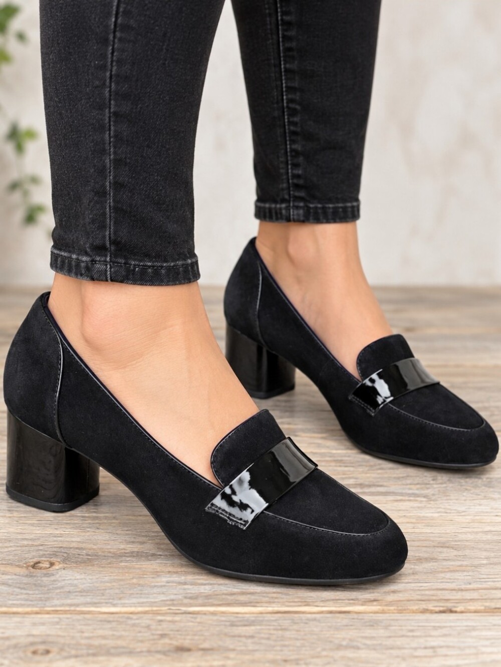 Clarks Un Cosmo Way 90s Preppy Minimalist Block Heel Comfort Loafer Pump 9M